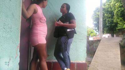 Me Llego El Cobrador Y Me Toco Pagarle En Especie En Calle - hclips.com