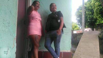 Empieza A Masturbarme Fuera De Casa Sin Pena Alguna Parte 1 - hclips.com