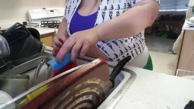 Bbw Cleaning The Kitchen - hclips.com