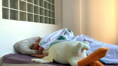 Calmed Down My Step Sister Who Had A Nightmare - upornia.com - Russia