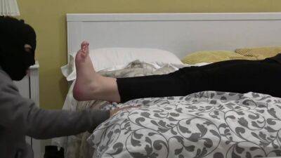Relaxing While He Licks My Feet (real Amateur) - upornia.com