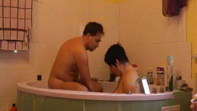Lunchtime Fucking In Bathtub - hclips.com