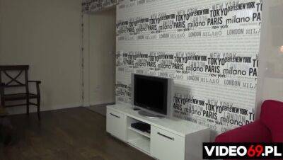 Nauczyciel posuwa niegrzeczn\u0105 uczennic\u0119 z klasy maturalnej - xxxfiles.com