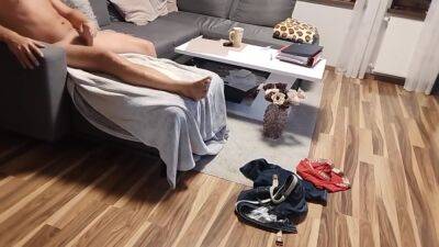 Przylapuje Kolege Na Masturbacji Bawie Sie Z Nim I Mnie Rucha Od Tylu - hclips.com