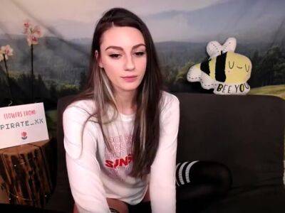 Masturbating Sexy Webcam Babe Big Boobs Webcam Solo - upornia.com