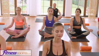 Groups yoga session ends with a sweaty creampie - sexu.com