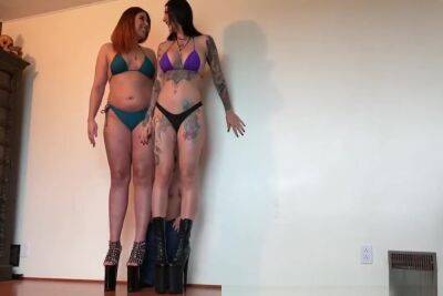 Two Giantess And A Small Dwarf - hclips.com