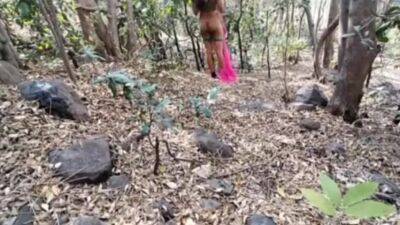 Desi Couple Outdoor Fuck In Jungle - hclips.com