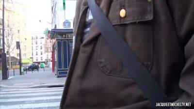 Keyra, 27 Ans, En Visite A Paris Se - upornia.com