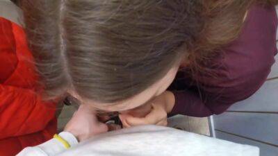 Konchil Studentke Na Lico V Primerochnoi - Riskovi Seks Na Publike - upornia.com