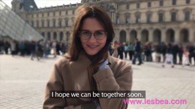 Kira Zen holiday diary and pussy eating make up sex - sexu.com - Czech Republic