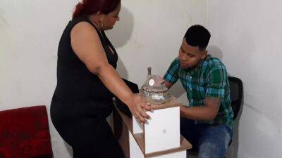 A Good Blowjob For A Raise In Salary - hclips.com