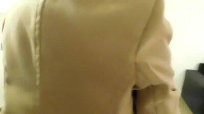 E Migo Kirchnerista De Mi Marido Viene A Hablar De Poner Un Merendero Y Se Cojen A La Mucama - hclips.com