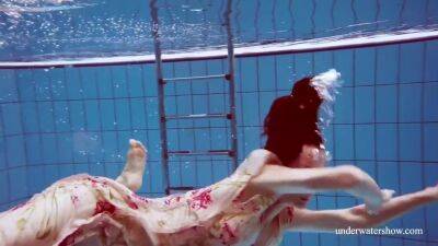 Swimming Pool Erotic Babe Martina Horny And - upornia.com