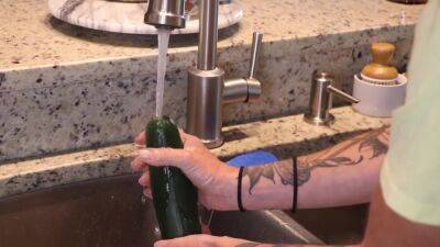 Prepping For Lunch - upornia.com