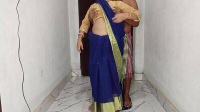 She Hold My Dick While Working And Wants Me To Fuck Her - hclips.com