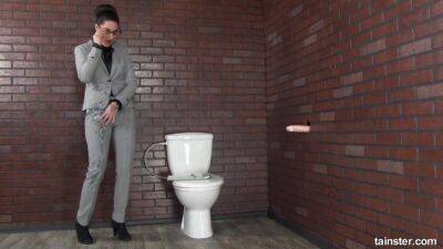 Bathroom Inspection Gets Blasted Away By Sp - upornia.com