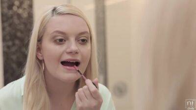 Sweet Cat - Squeaky Clean - Sweet Cat - upornia.com