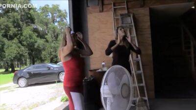 She Really Needed The Commission - upornia.com