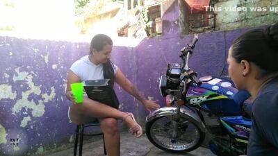 Le Doy Una Cogida A Vendedora - hclips.com