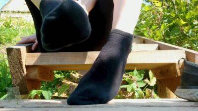 Dirty Bare Feet - hclips.com