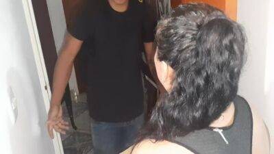 I Suck The Delivery Mans Cock - hclips.com