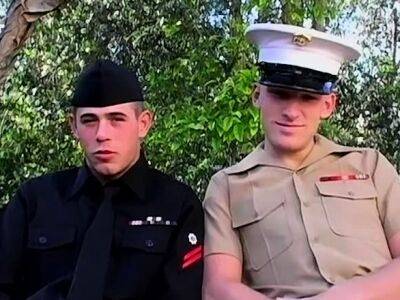 Uniformed army men Josh Williams and Matt Woods suck dicks - drtuber.com