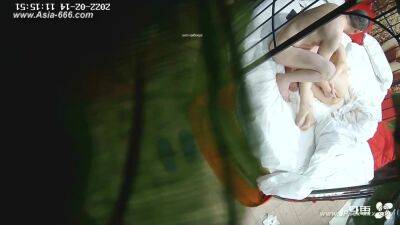 Hackers use the camera to remote monitoring of a lover's home life.562 - hclips.com