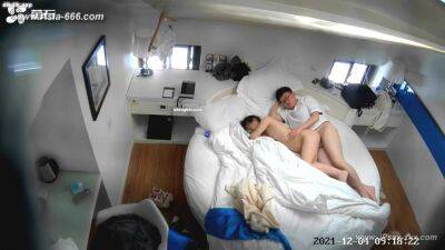 Hackers use the camera to remote monitoring of a lover's home life.563 - hclips.com