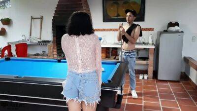 Follo Duro En Una Mesa De Billar Y Recibo Un Gran Semen En Mi Cono De Mi Empleado - Porno En Espanol - hclips.com