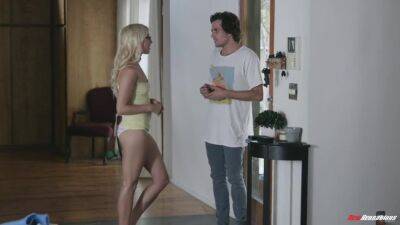 Eliza Jane - Eliza Jane In Eliza Has The Perfect Tight Hangover Cure - upornia.com