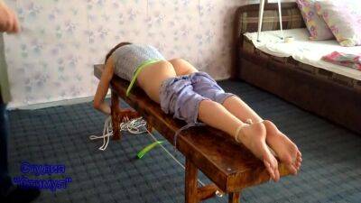 Spanking Barefeet - hclips.com