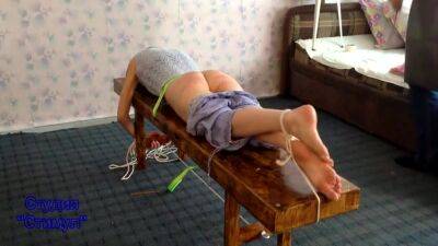 Spanking Barefeet - hclips.com