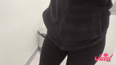 I Masturbate In The Restroom At Work - hclips.com