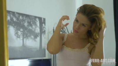 Romantic Morning, Sexy Babe Gives Surprise Blowjob To Her Boyfriend - upornia.com