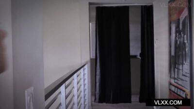 Crazy With Tempting Raven-haired Babe - upornia.com