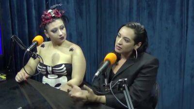 Rayssa Garcia No Podaki#21 - Emme White And Agatha Ludovino - hclips.com