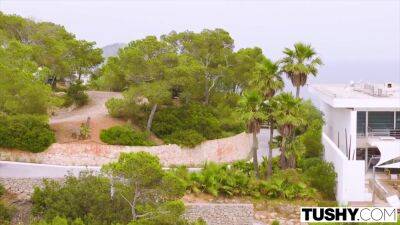 Stunning Beauty Ginebra & Her Boss Have Intense Anal - upornia.com