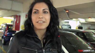 Nympho Bargain Hunting In Hd - Agatha Vania - upornia.com