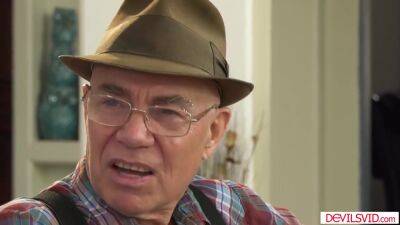 Opa Leckt Und Fickt Mein Feuchtes Jungfleisch - upornia.com