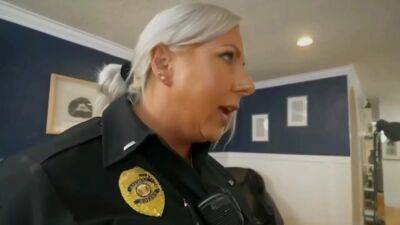 Mature Blonde Woman With Big Boobs Is Moaning While Having - upornia.com