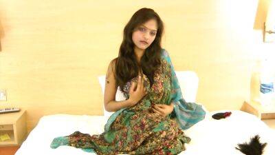 Indian Cheerleader College Girl Divya Striptease Fingering Desi Pussy With Multiple Orgasm - hclips.com - India