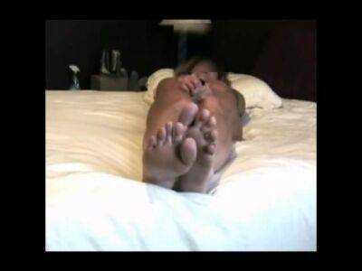 In The Bedroom - hclips.com