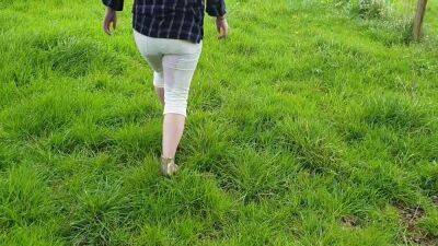 Alice - Alice - Casually Peeing Jeans While Walking, Then Wetting The Car Seat ;) - upornia.com