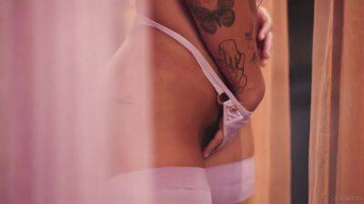 Ryan Reid - Ryan Reid - History Bich - upornia.com