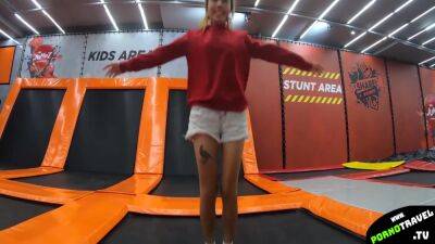 Thai Lady In How To Date 6 Min - hclips.com - Thailand