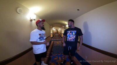 Mone & Tokyo - upornia.com - Japan