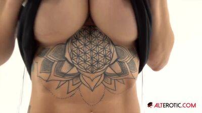 Vanessa Gets Tattooed And Throat Fucked - upornia.com