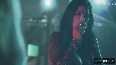 Little Dragon - Has Twisted Threesome With 2 Strangers 12 Min - upornia.com