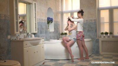 Lesbian Teens Masturbate With the Shower Head Hairy&Shaved - sunporno.com